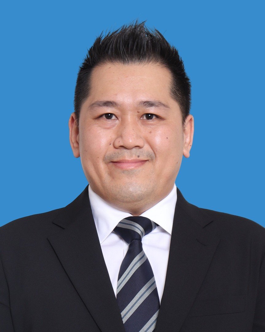 Dr. Royston Uning